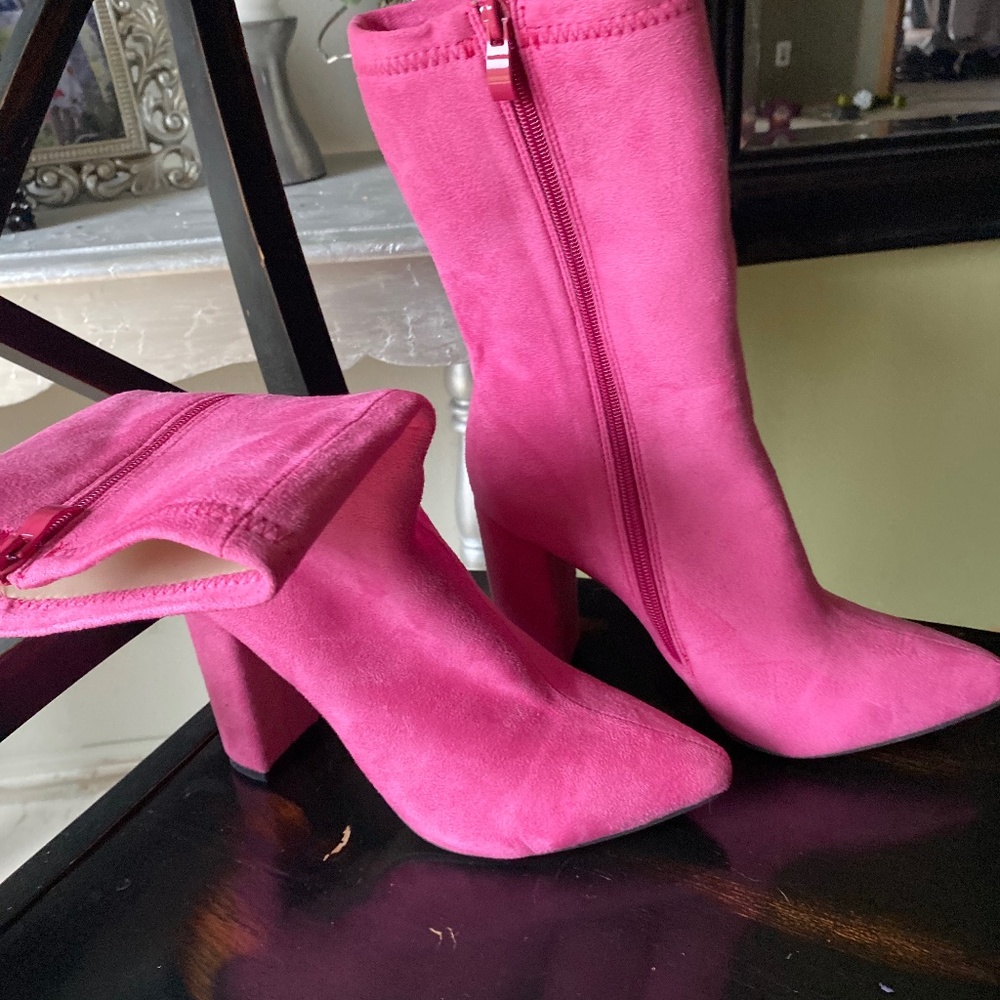 Size 8 heels pink